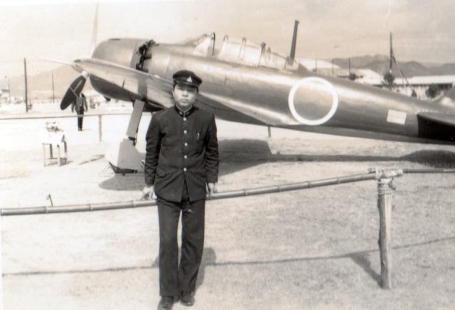 零式艦上戦闘機五二型甲43-188 防府北基地で公開 搭乗者故尾崎